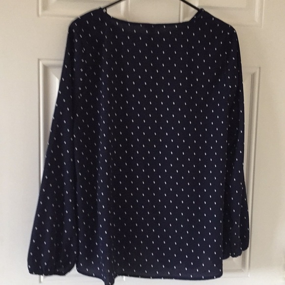 Navy and white dot top! - Picture 5 of 5